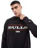 [New Era] New Era Chicago Bulls sweatshirt in black XS black