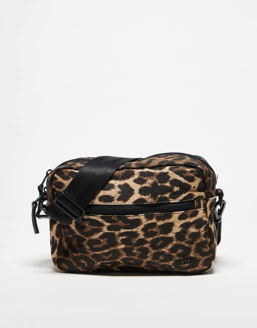New Era – Clutch-Tasche zum Umhängen mit Reißverschlussdetail und Leopardenmuster