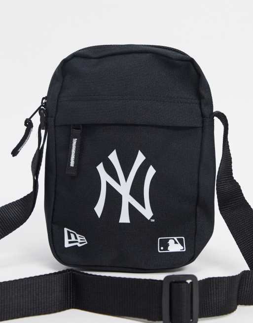 New Era - New York Yankees Logo Side Bag - Black / White