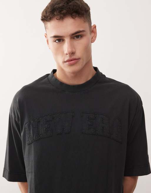 New Era – Czarny sprany T-shirt oversize z aplikacją z logo, 3 z 4