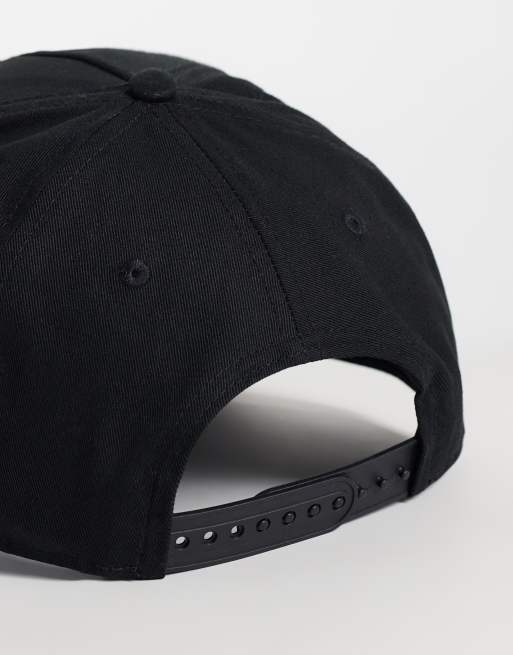 New Era E frame New York rubber logo patch cap in black, 3 of 3