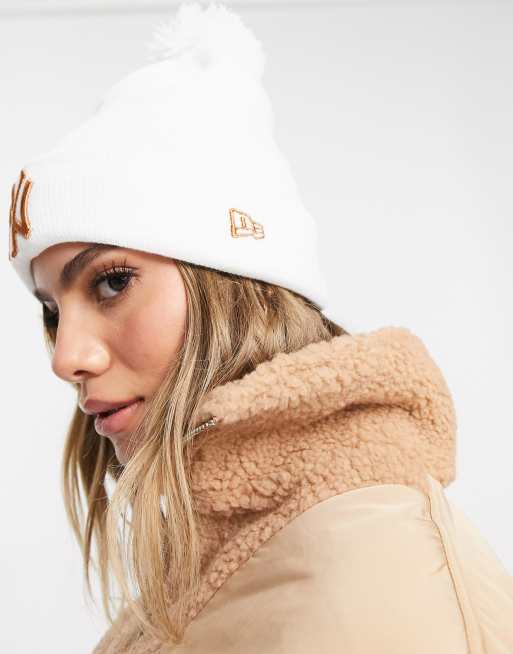 New Era Exclusive single pom beanie in white with rose gold NY, 2 of 4