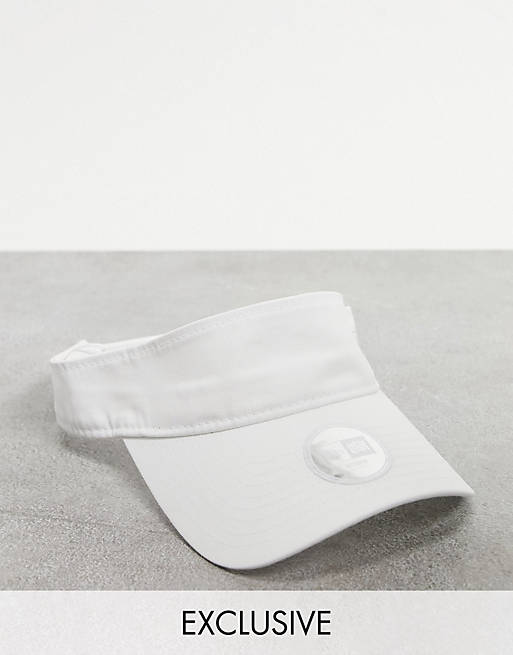 New Era Exclusive visor in white