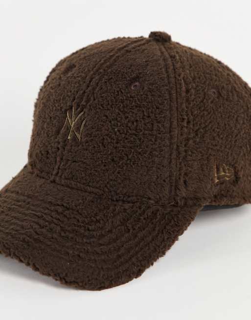 New Era - Exclusives - 9forty - Pet van bruine teddy NY in dezelfde tint, 3 van 4