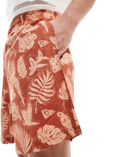 New Era – Gemusterte Shorts in Rot