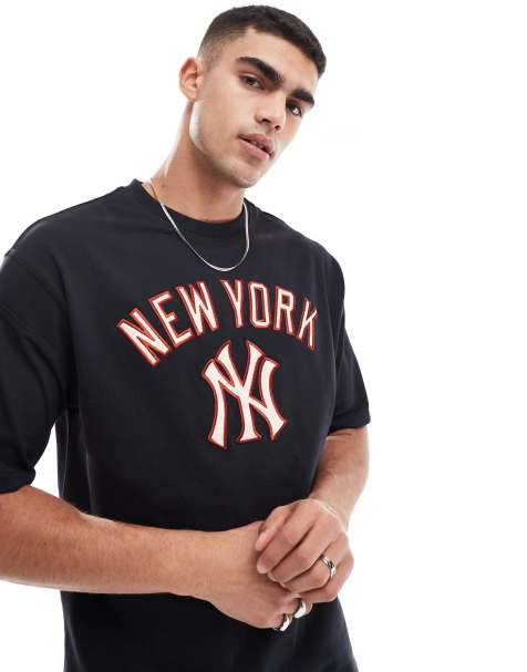 New Era – Granatowy T-shirt z kontrastowym motywem NY Yankees - view 1