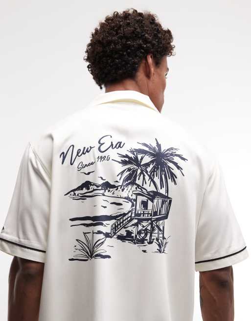 New Era graphic logo short sleeve revere shirt in off white, 4 of 5