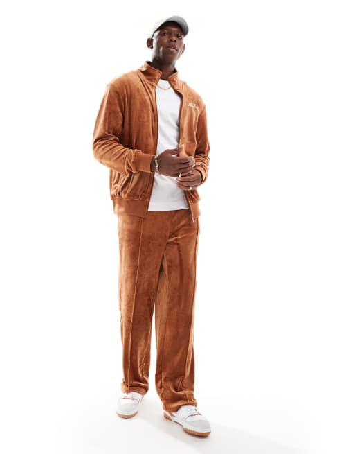 New Era - Joggers dritti in velour color ruggine con scritta del logo in coordinato