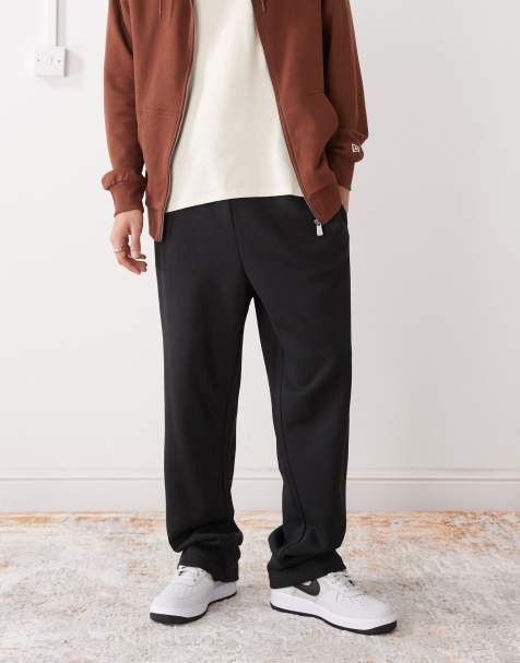 New Era - Joggingbroek met rechte pijpen in zwart - view 1