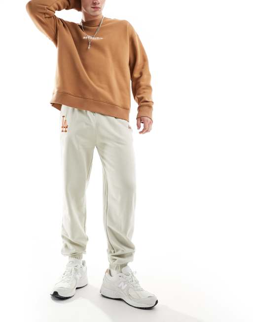 New Era – Jogginghose in Ecru mit „LA“-Logo