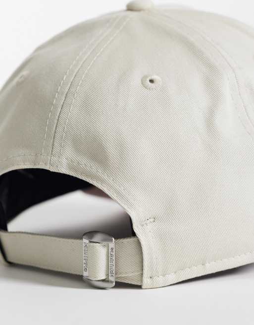 New Era LA Dodgers 9forty contrast peak cap in multi, 2 of 3