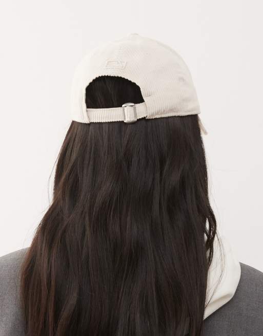 New Era – LA Dodgers 9FORTY – Damen-Kappe aus Cord in Creme, 2 von 3