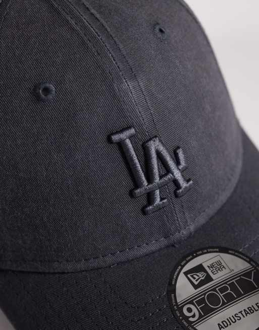 New Era LA Dodgers 9forty distressed cap in washed grey, 2 of 3