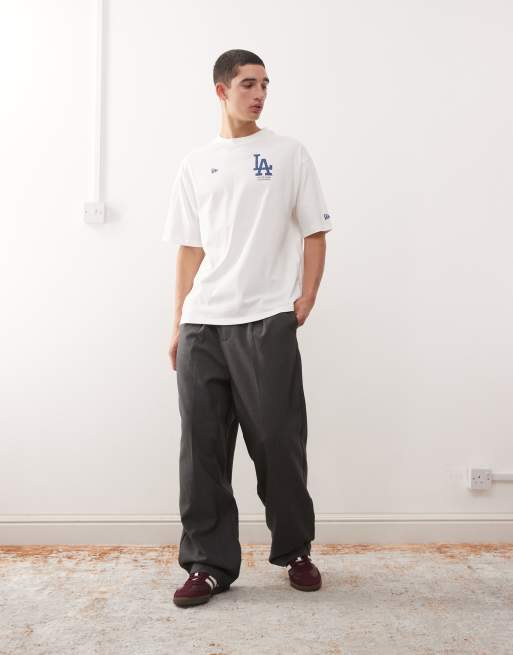 New Era LA Dodgers baseball motif back print t-shirt in white, 2 of 5