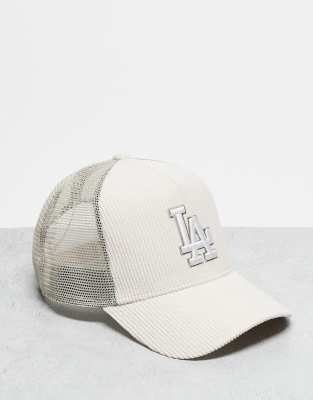 New Era New Era LA Dodgers cord trucker cap in beige-Neutral
