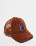 [New Era] New Era LA Dodgers cord trucker cap in brown One Size BROWN