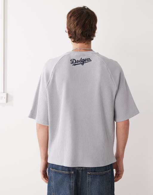 New Era LA Dodgers oversized waffle t-shirt in grey, 3 of 5