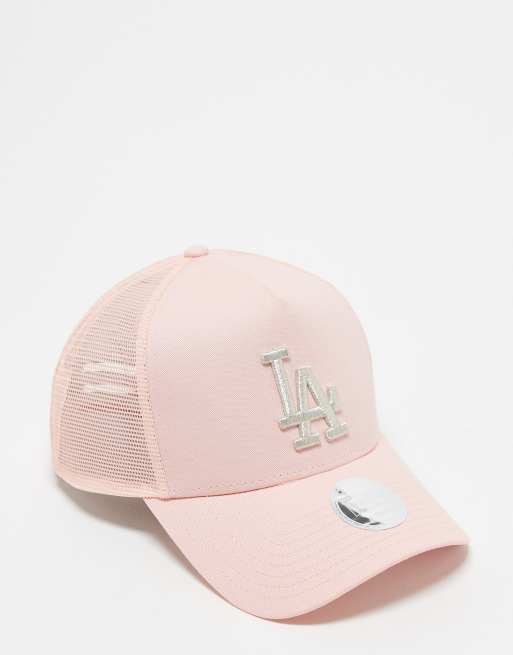 New Era – LA Dodgers – Różowa czapka z daszkiem typu trucker z metalicznym logo