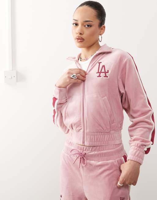 New Era - LA Dodgers - Top in velour con zip rosa con strisce laterali in coordinato, 2 di 4