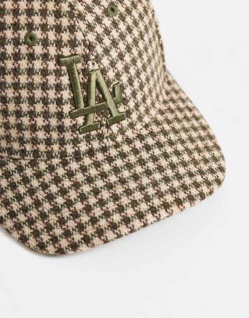 New Era LA Dodgers womens 9forty houndstooth check cap in green, 2 of 3