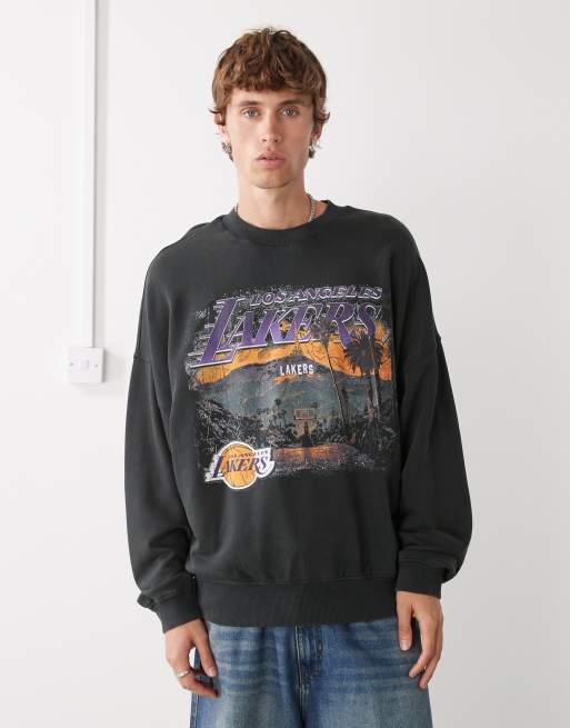 New Era - LA Lakers - Sort og forvasket sweatshirt i oversized pasform
