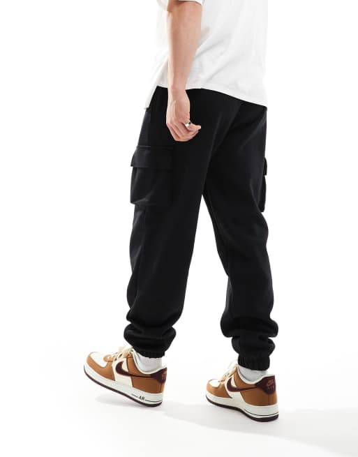 New Era logo motif cargo tracksuit bottom in black, 4 of 5