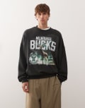 [New Era] New Era Milwaukee Bucks oversized sweatshirt in washed black S BLACK