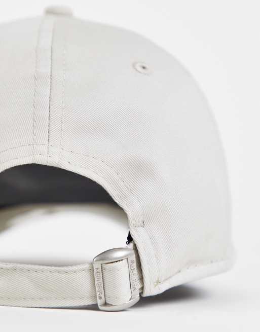 New Era - MLB 9Forty Boston Red Sox - Pet in beige, exclusief bij ASOS, 3 van 4