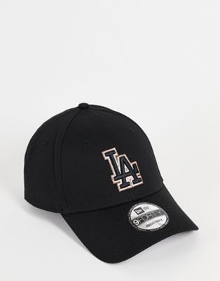 New Era MLB 9Forty LA Dodgers metallic logo cap in black