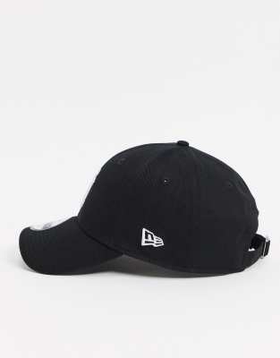 curved brim snapback new era