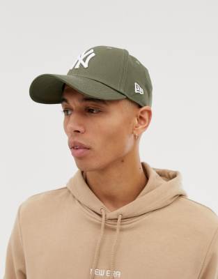 New Era MLB 9Forty NY Yankees adjustable cap in green | ASOS