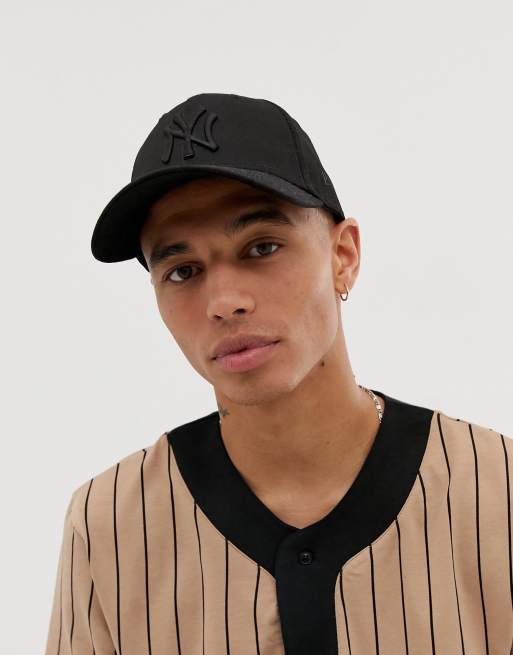New Era – MLB 9Forty NY Yankees – Czarna czapka z daszkiem z regulowanym zapięciem
