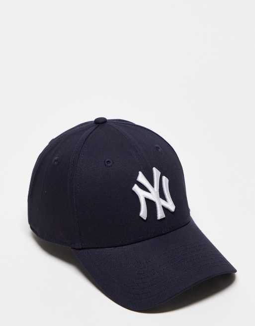 New Era – MLB 9forty NY Yankees – Granatowa czapka z daszkiem z regulowanym zapięciem