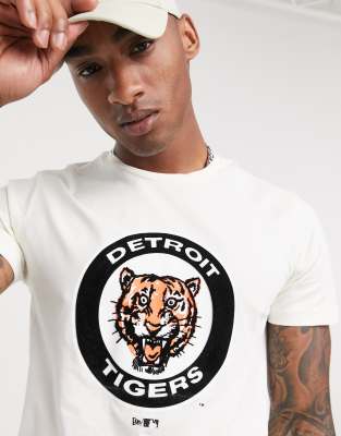 white detroit tigers shirt