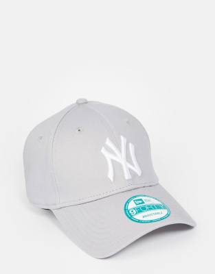 grey ny hat