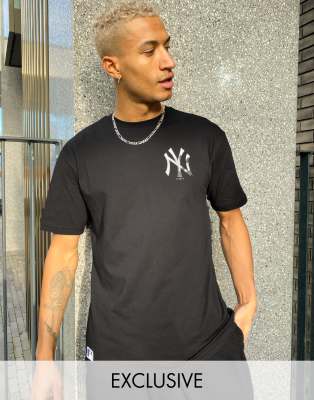 New era MLB New York Yankees Infill Logo Short Sleeve T-Shirt White