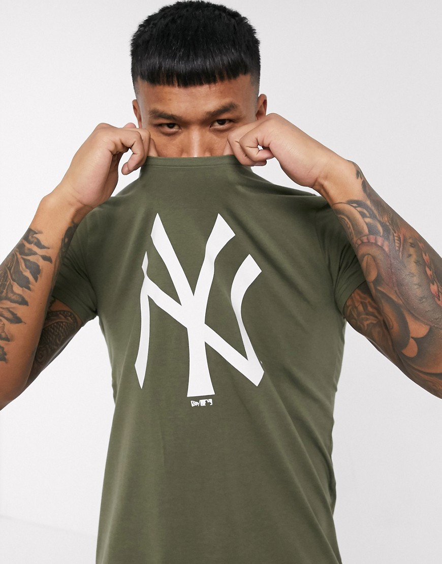New Era - MLB New York Yankees - Kakifärgad t-shirt med logga-Grön