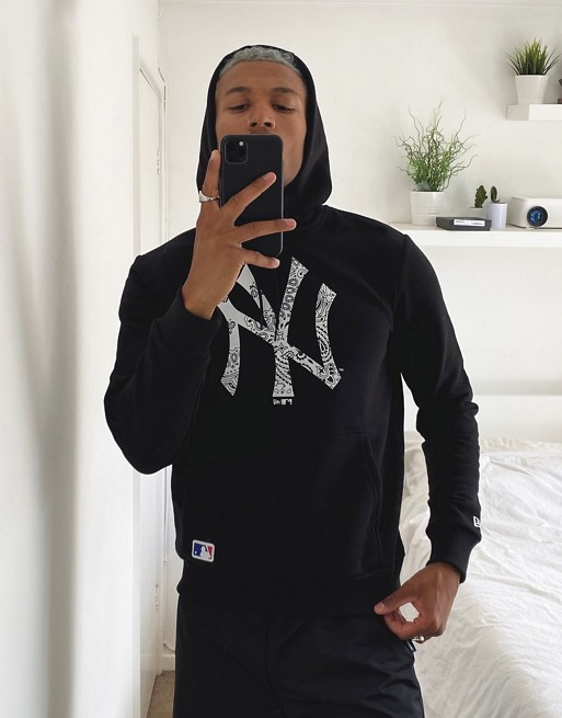 New Era MLB New York Yankees paisley print hoodie in black