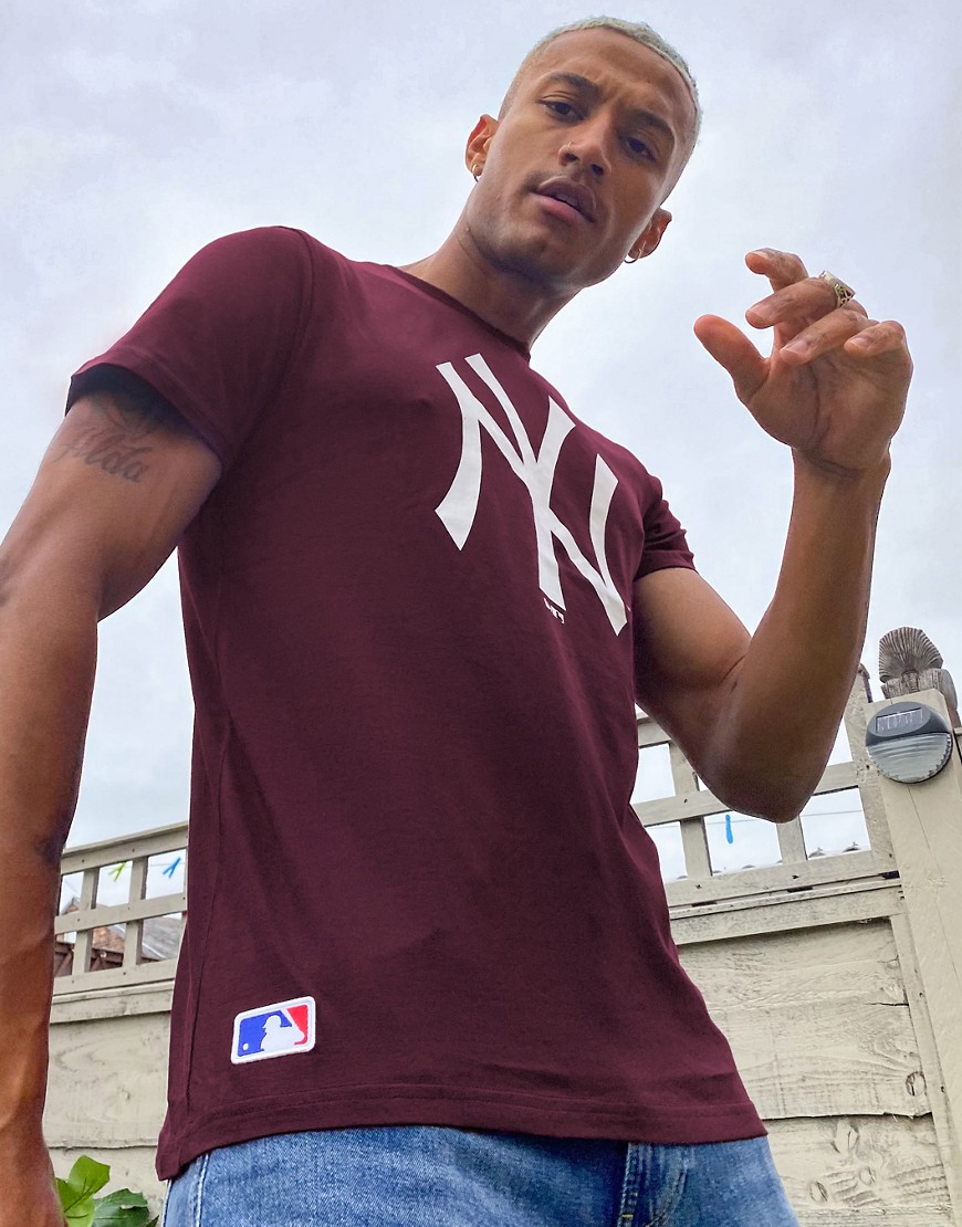 New Era MLB New York Yankees t-shirt in purple