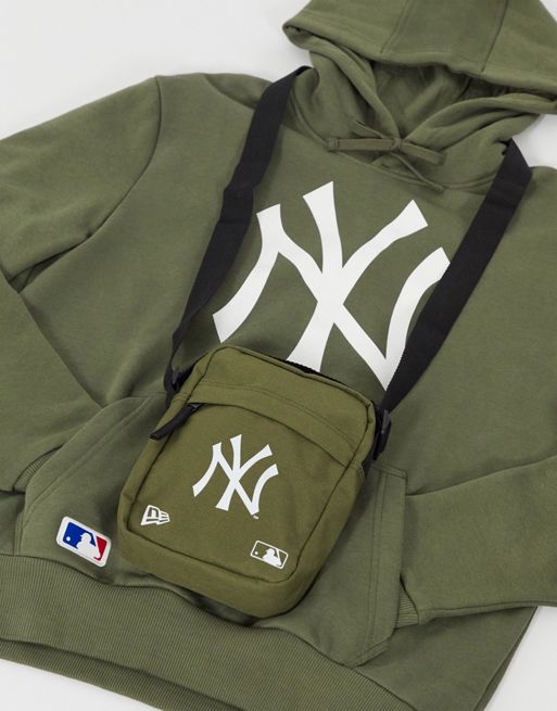 New Era MLB NY crossbody bag in green