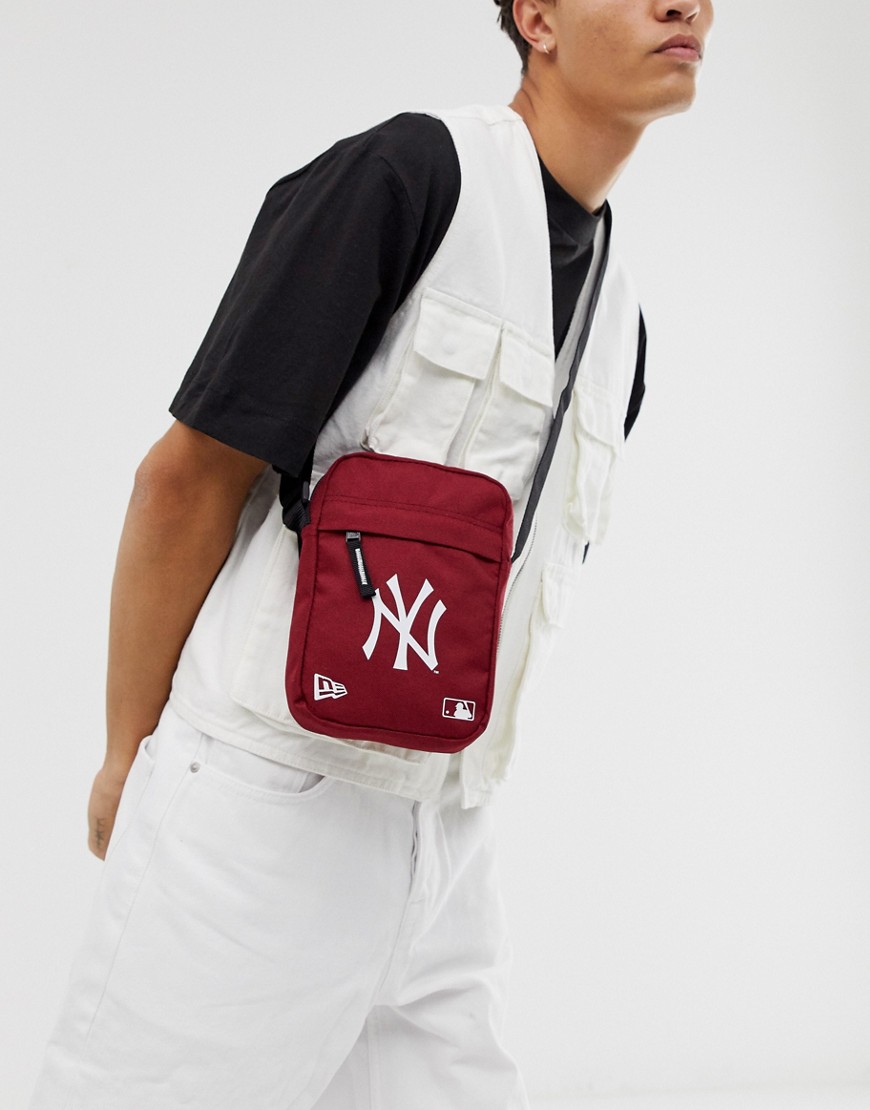 New Era MLB NY flight bag in red