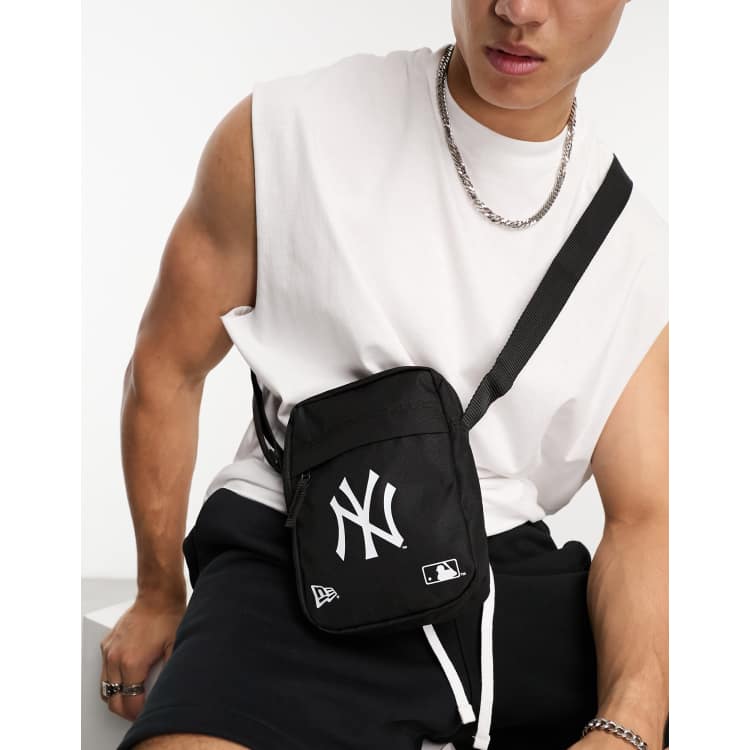 New Era MLB NY unisex flight bag in black