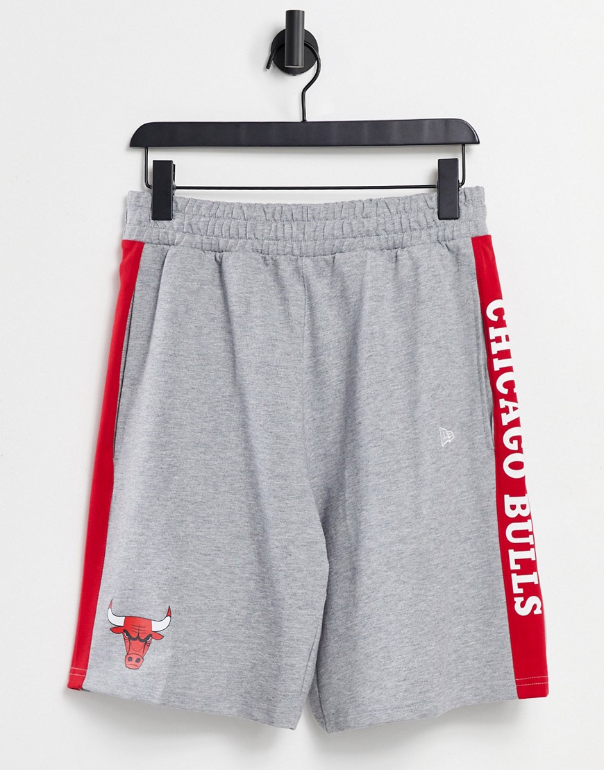 New Era – NBA Chicago Bulls – Grå jersey-shorts med revärer