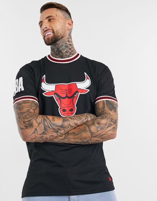 New Era Men's NBA Diagonal Panel Oversized T-Shirt ~ Chicago Bulls