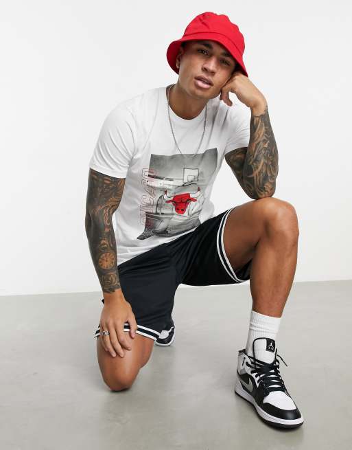 New Era NBA Chicago Bulls photographic t-shirt in white | ASOS