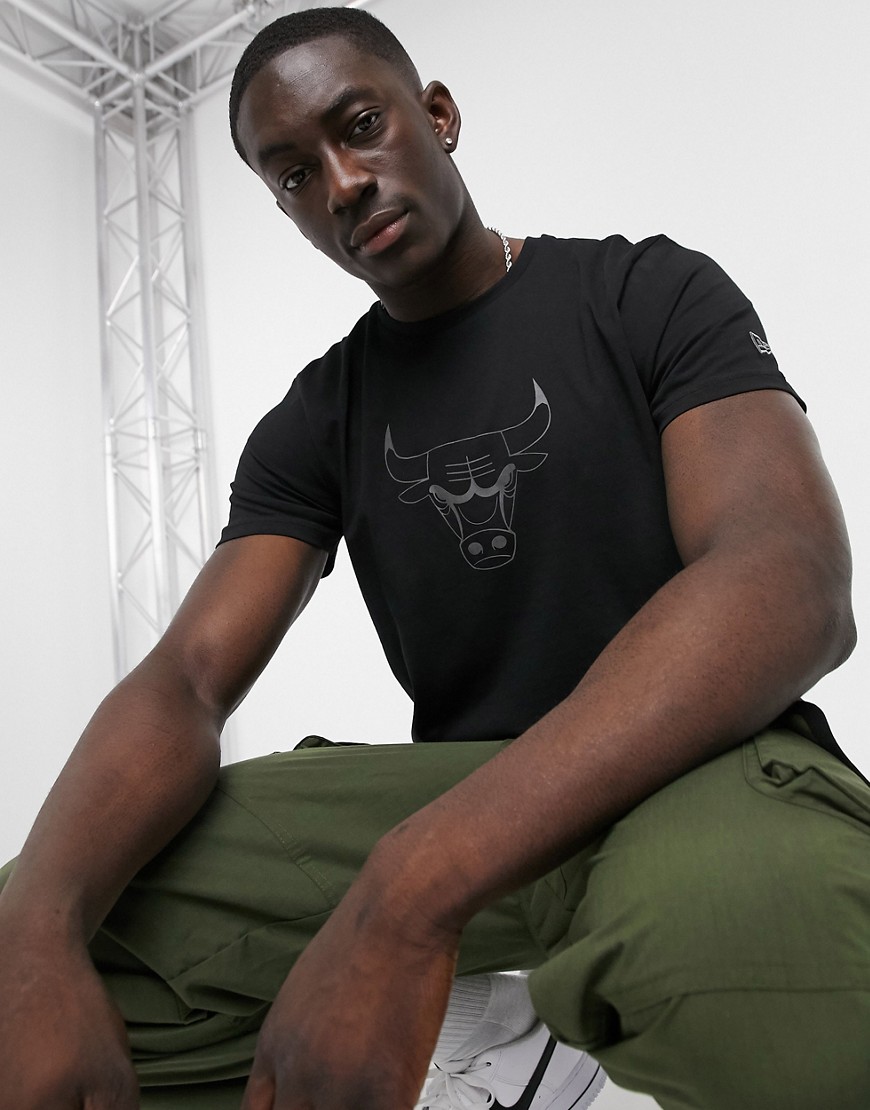 New Era – NBA Chicago Bulls – Svart t-shirt med reflekterande logga