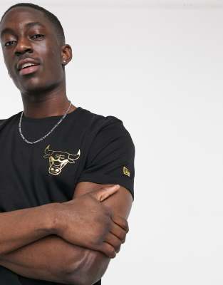 New Era NBA Chicago Bulls T Shirt in Schwarz mit Metallic Print ASOS