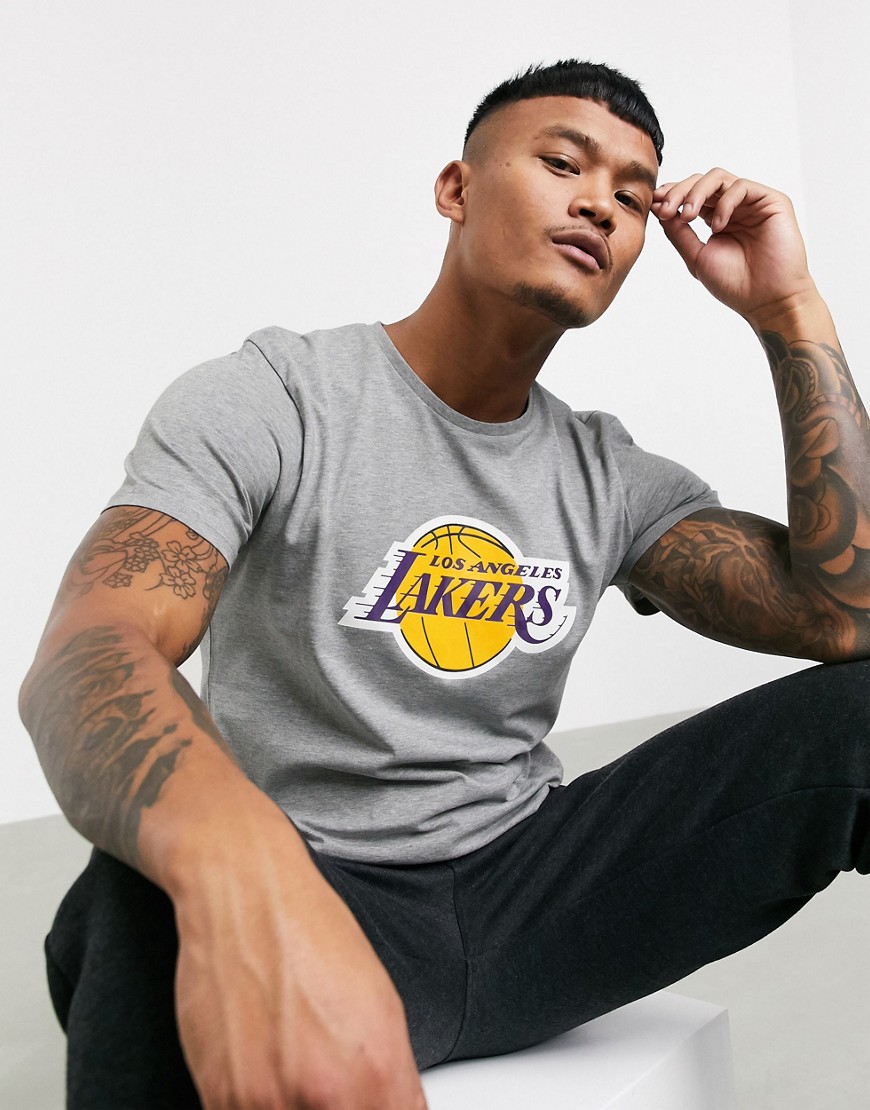 New Era NBA - Los Angeles Lakers - T-shirt con scritta grigia-Grigio