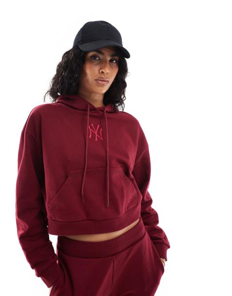 New Era – New York MLB – Kurz geschnittener Kapuzenpullover in Beerenrot mit Logo, Kombiteil - view 1