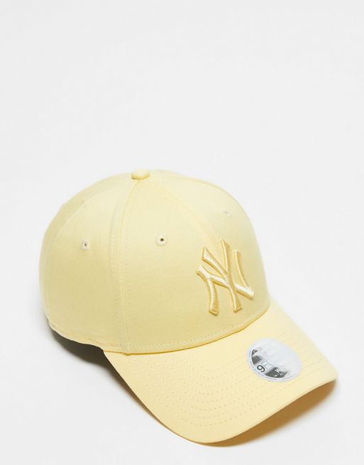 New Era New York Yankees 9Forty cap in yellow